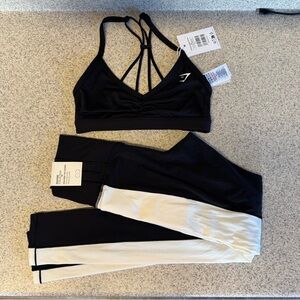 Gymshark, Calia set.Black and White Sports Bra Set